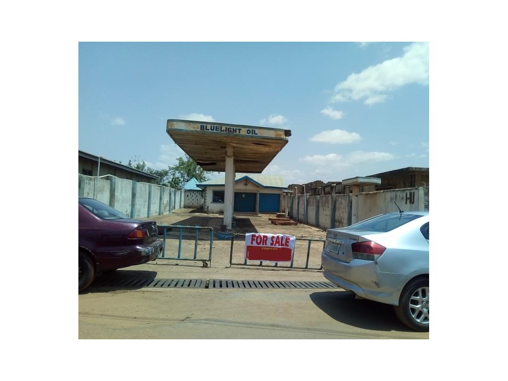 FILLING STATION - Image 2